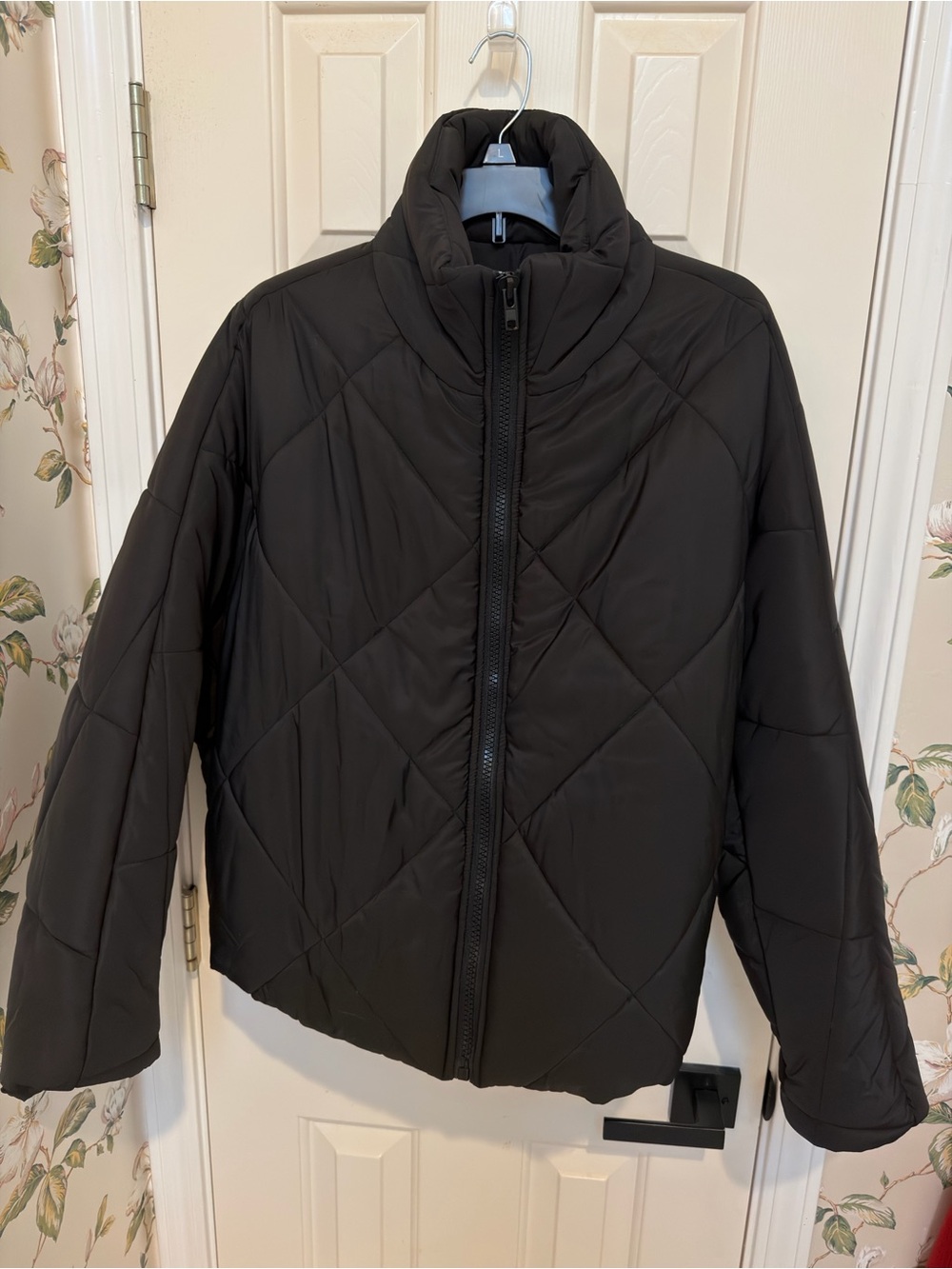 Women’s Black Quilted High-Collar Puffer Jacket